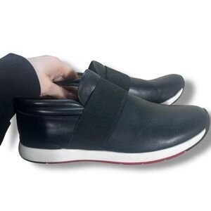 Women's Vionic Calina Black Leather/Fabric Sneaker Size 10